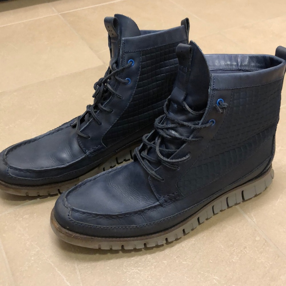 ***SALE***Waterproof rain boots. Very lightweight.